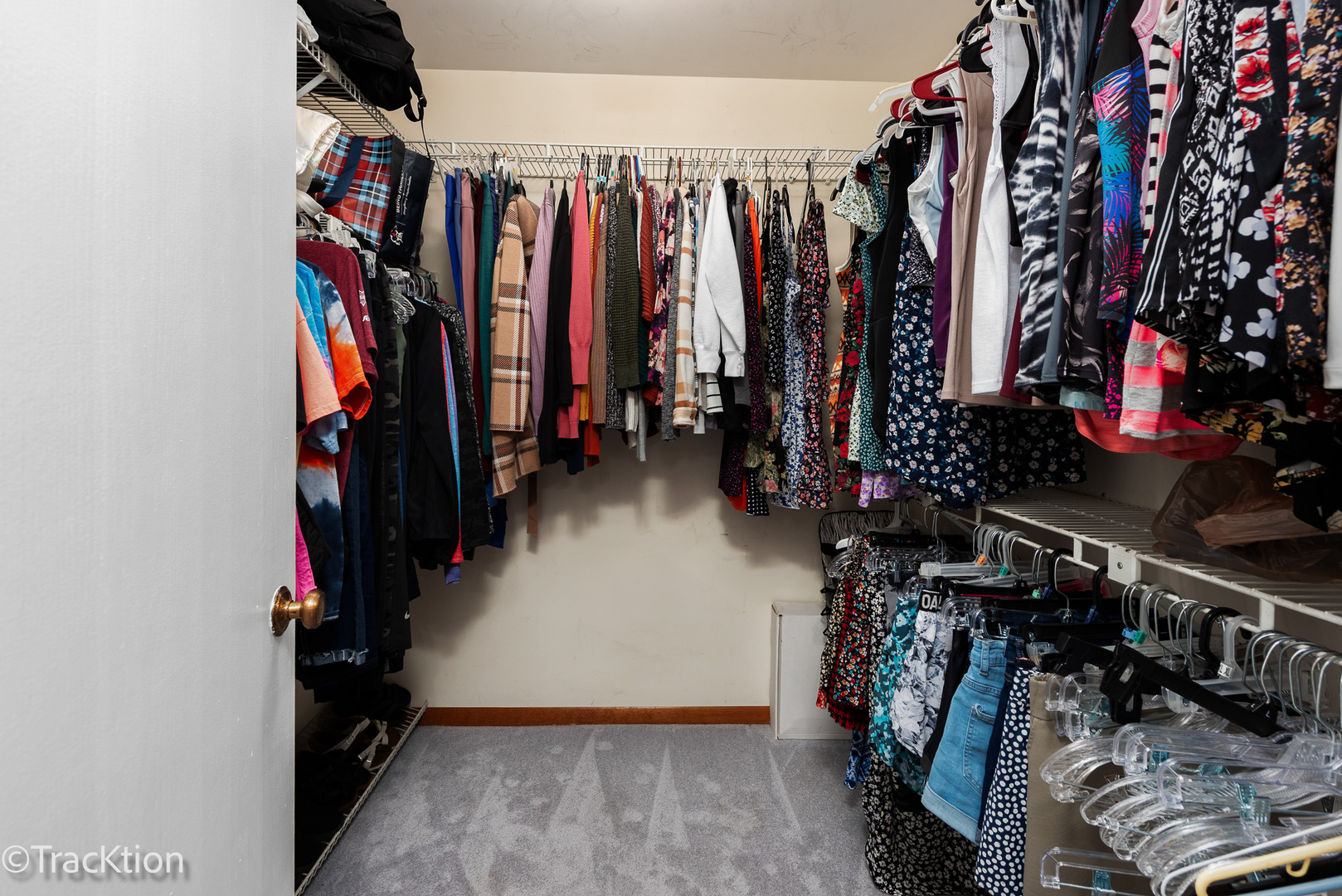 1014 Braemoor Drive #B, Downers Grove, IL 60515