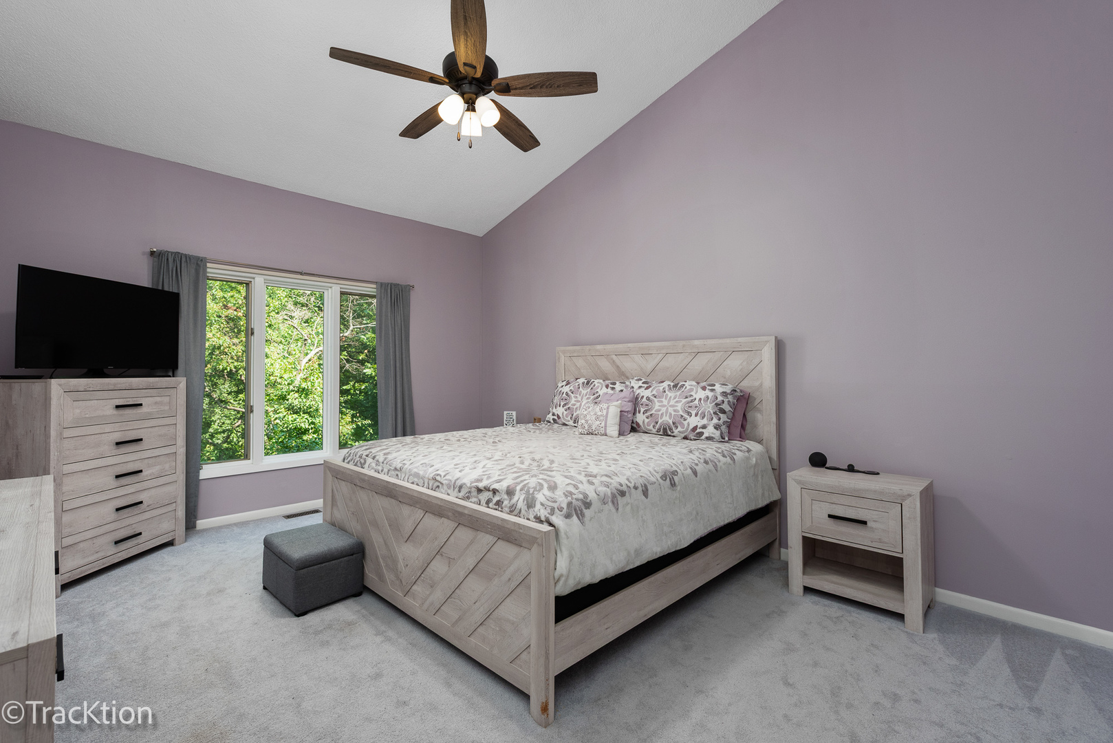 1014 Braemoor Drive #B, Downers Grove, IL 60515