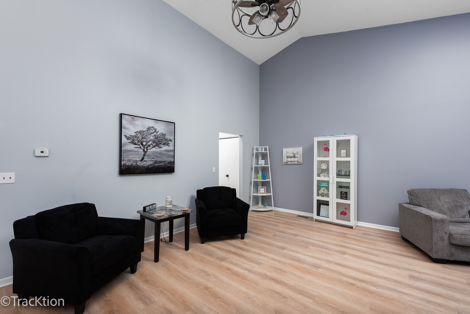 1014 Braemoor Drive #B, Downers Grove, IL 60515