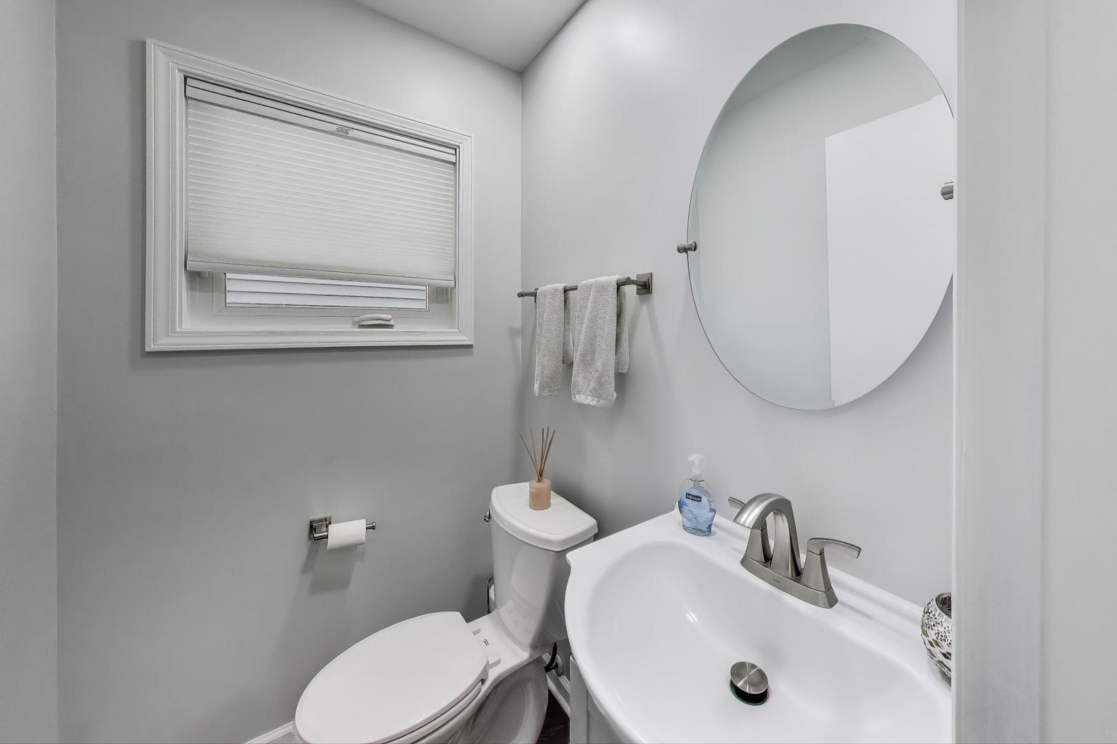 2121 W Sibley Street, Park Ridge, IL 60068