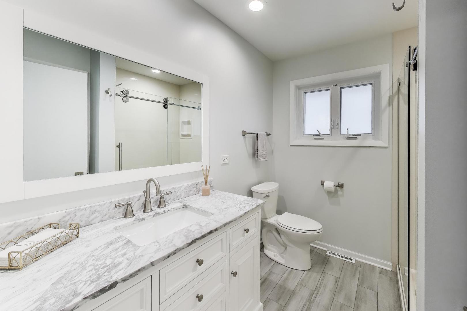 2121 W Sibley Street, Park Ridge, IL 60068