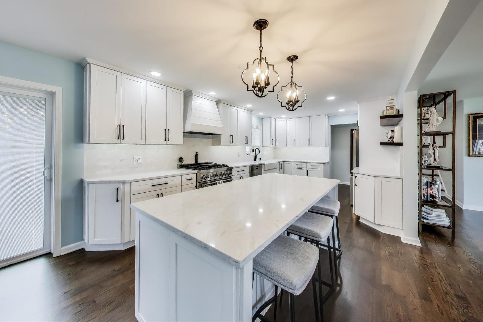 2121 W Sibley Street, Park Ridge, IL 60068