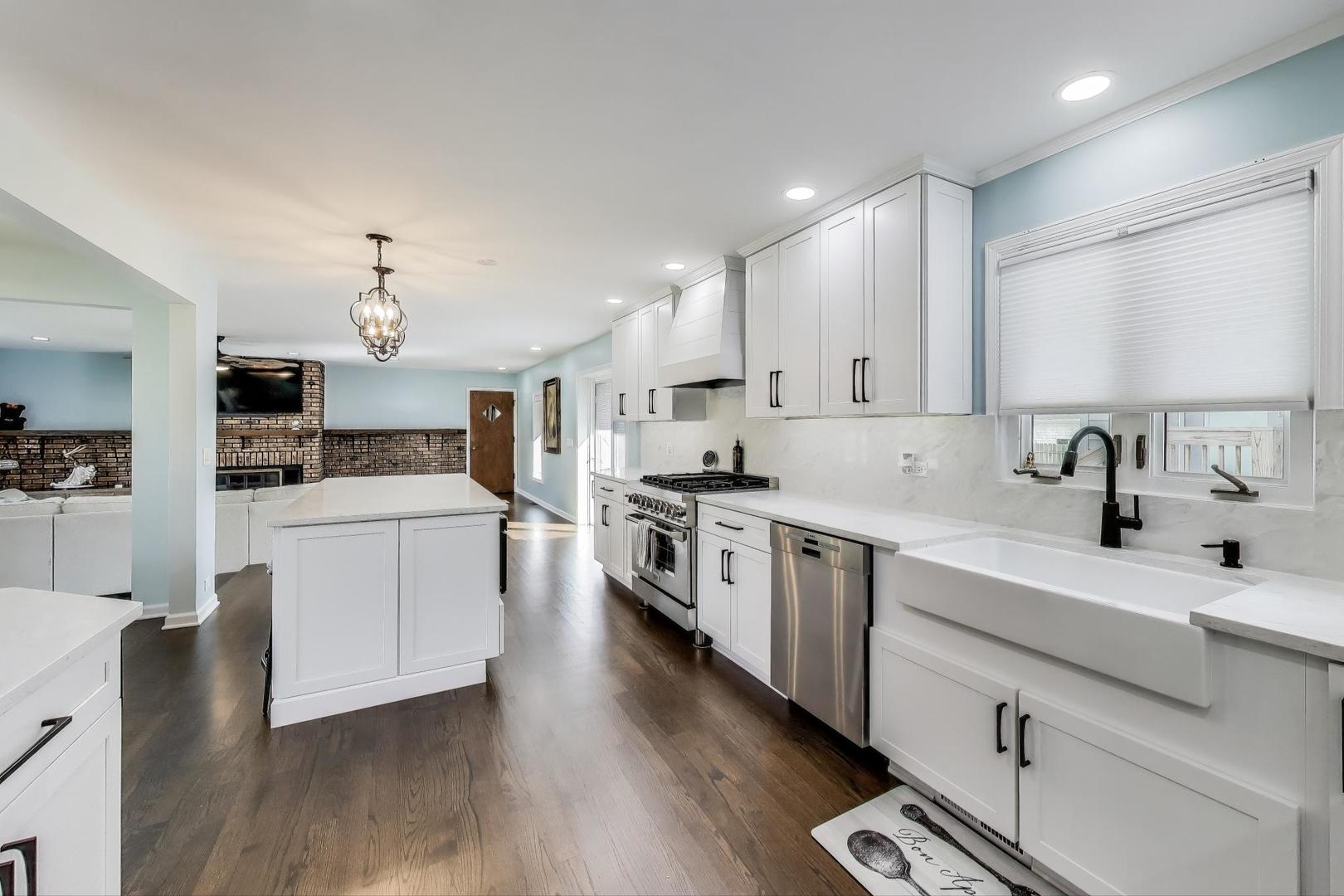 2121 W Sibley Street, Park Ridge, IL 60068