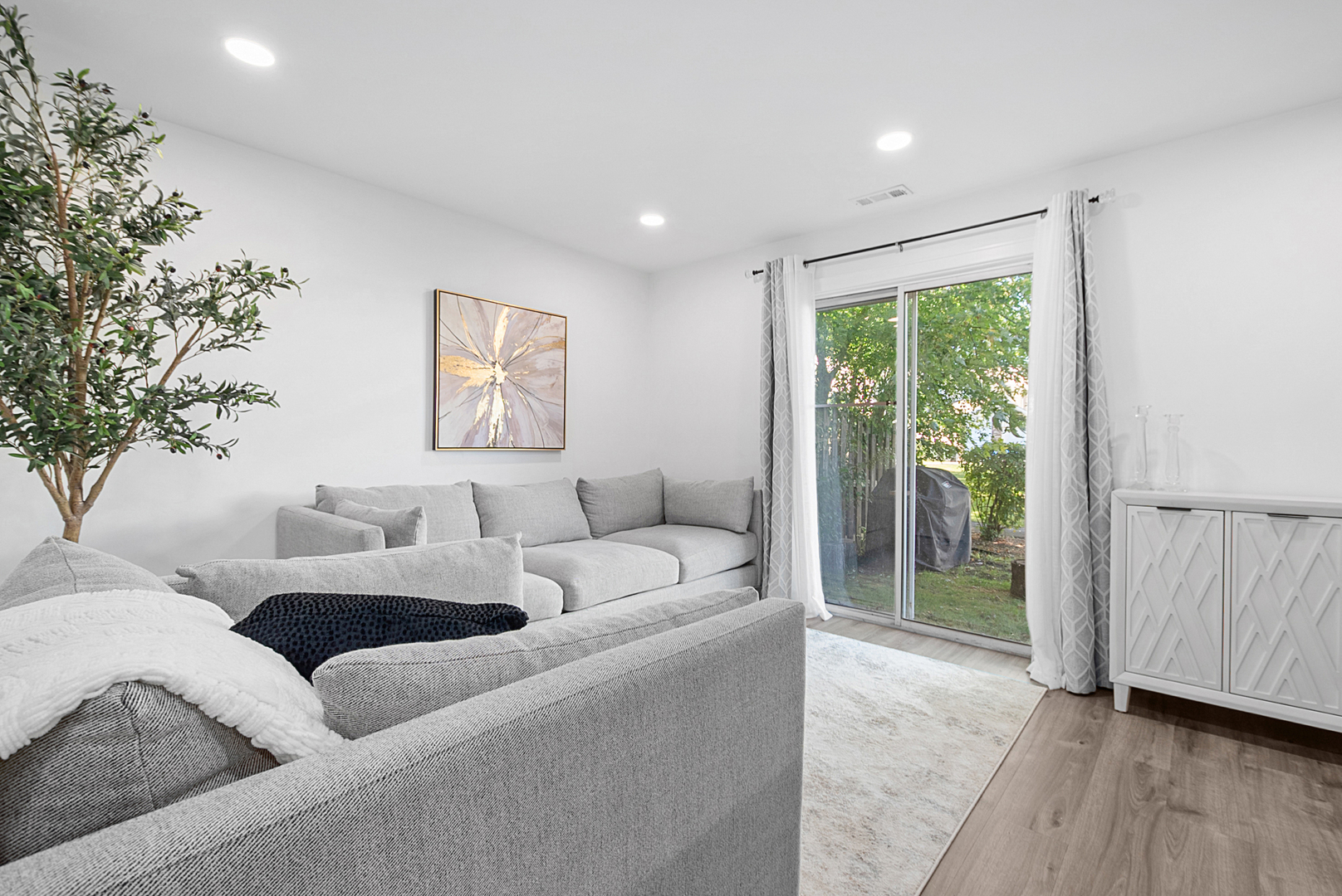 515 Dakota Court, Carol Stream, IL 60188