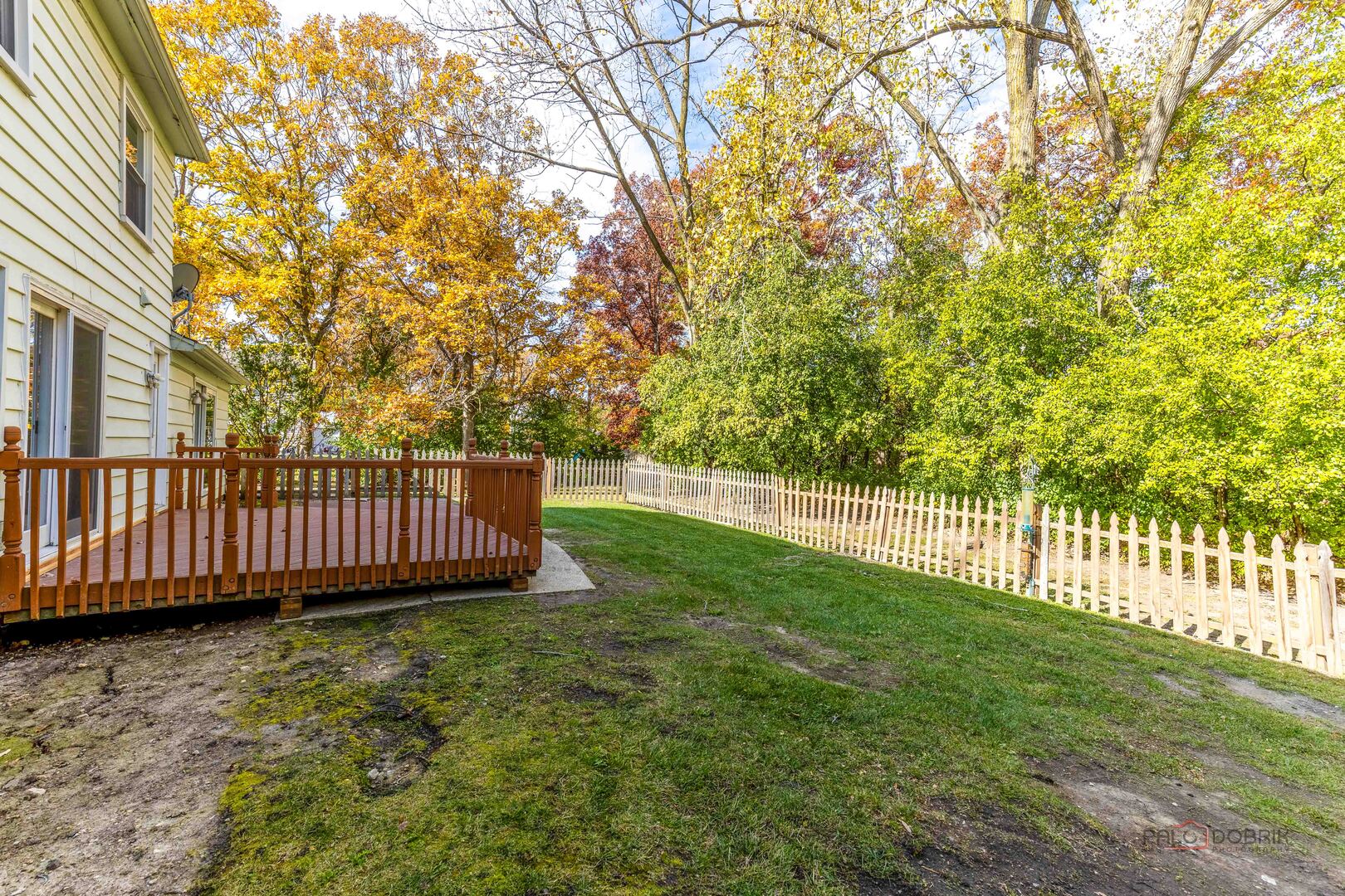 6 Robin Hood Court, Lincolnshire, IL 60069