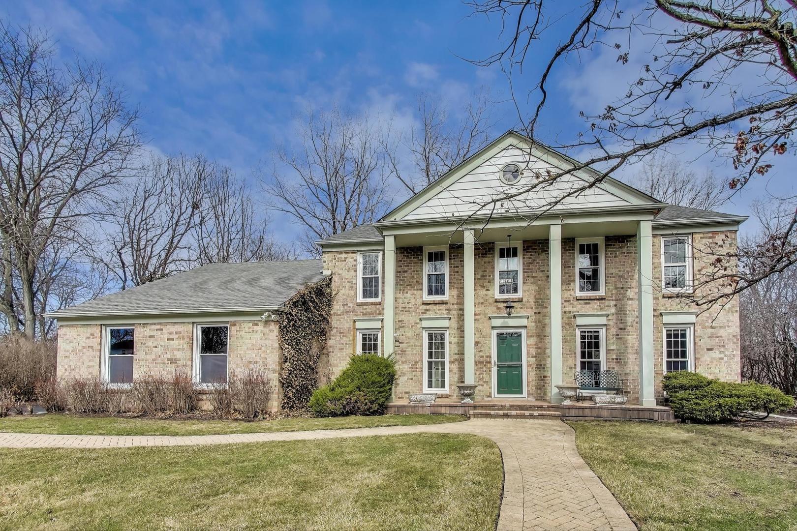 6 Robin Hood Court, Lincolnshire, IL 60069