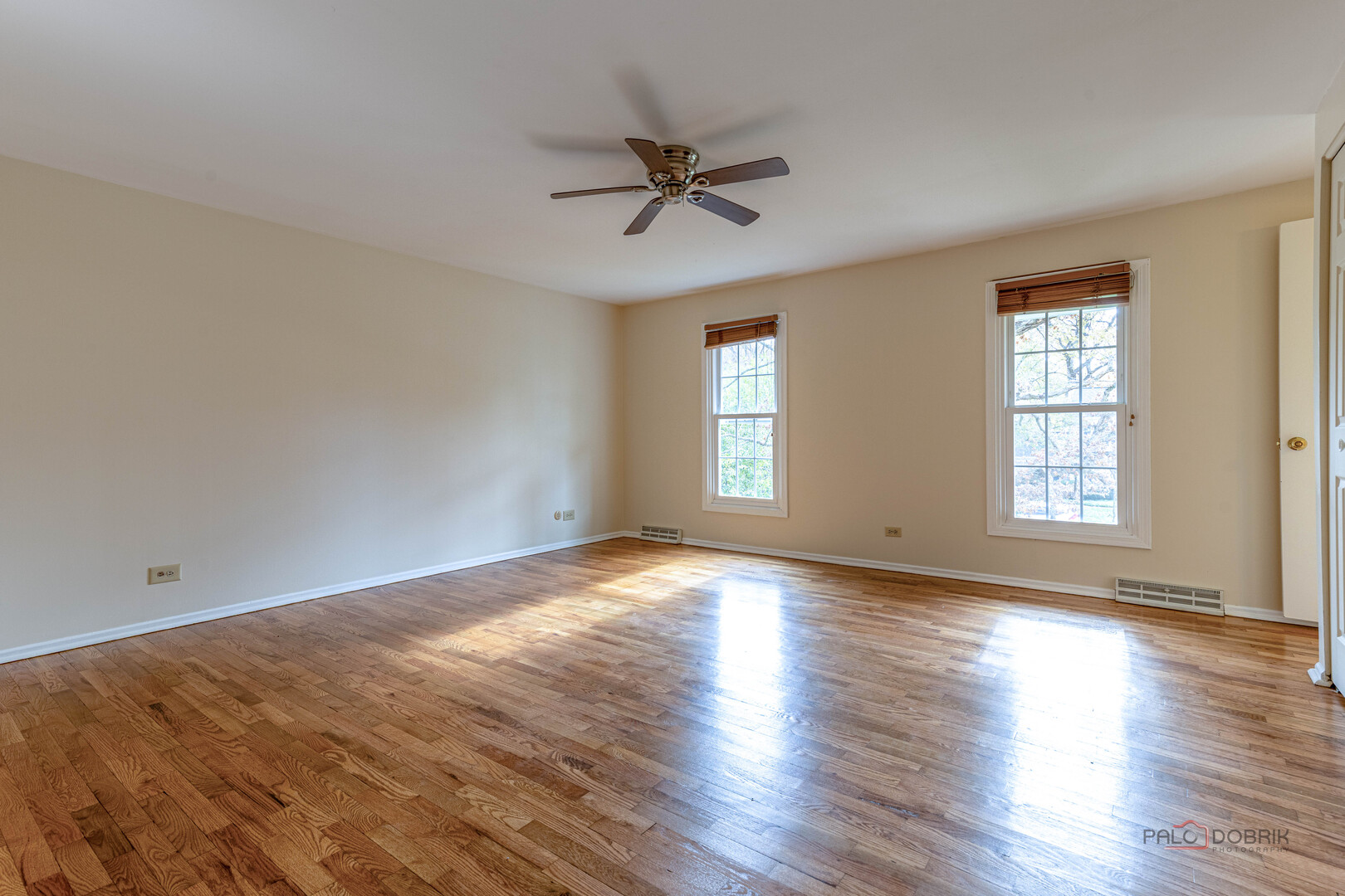 6 Robin Hood Court, Lincolnshire, IL 60069