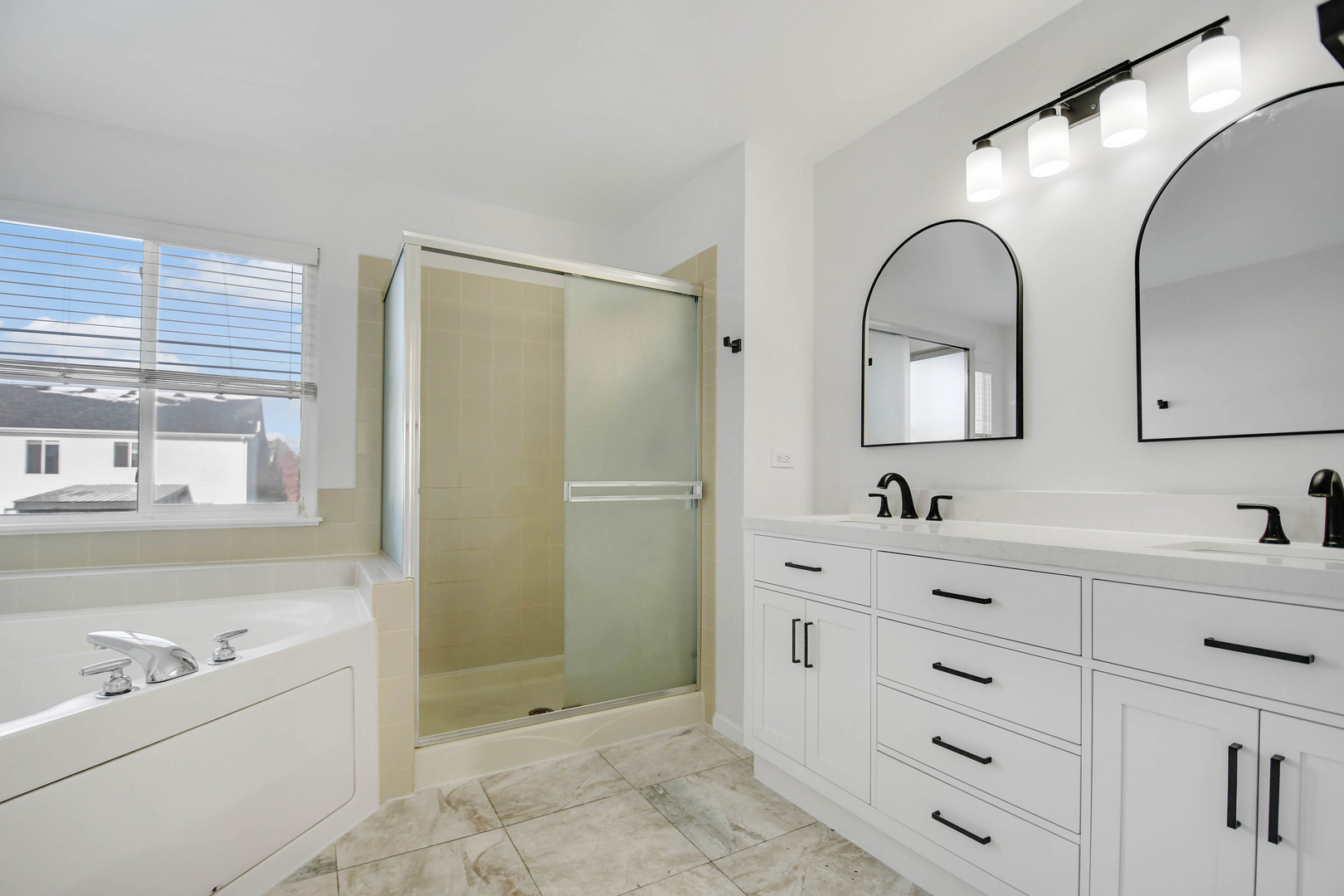 275 Clifton Lane, Bolingbrook, IL 60440