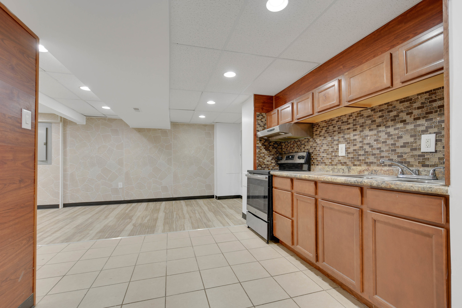 275 Clifton Lane, Bolingbrook, IL 60440