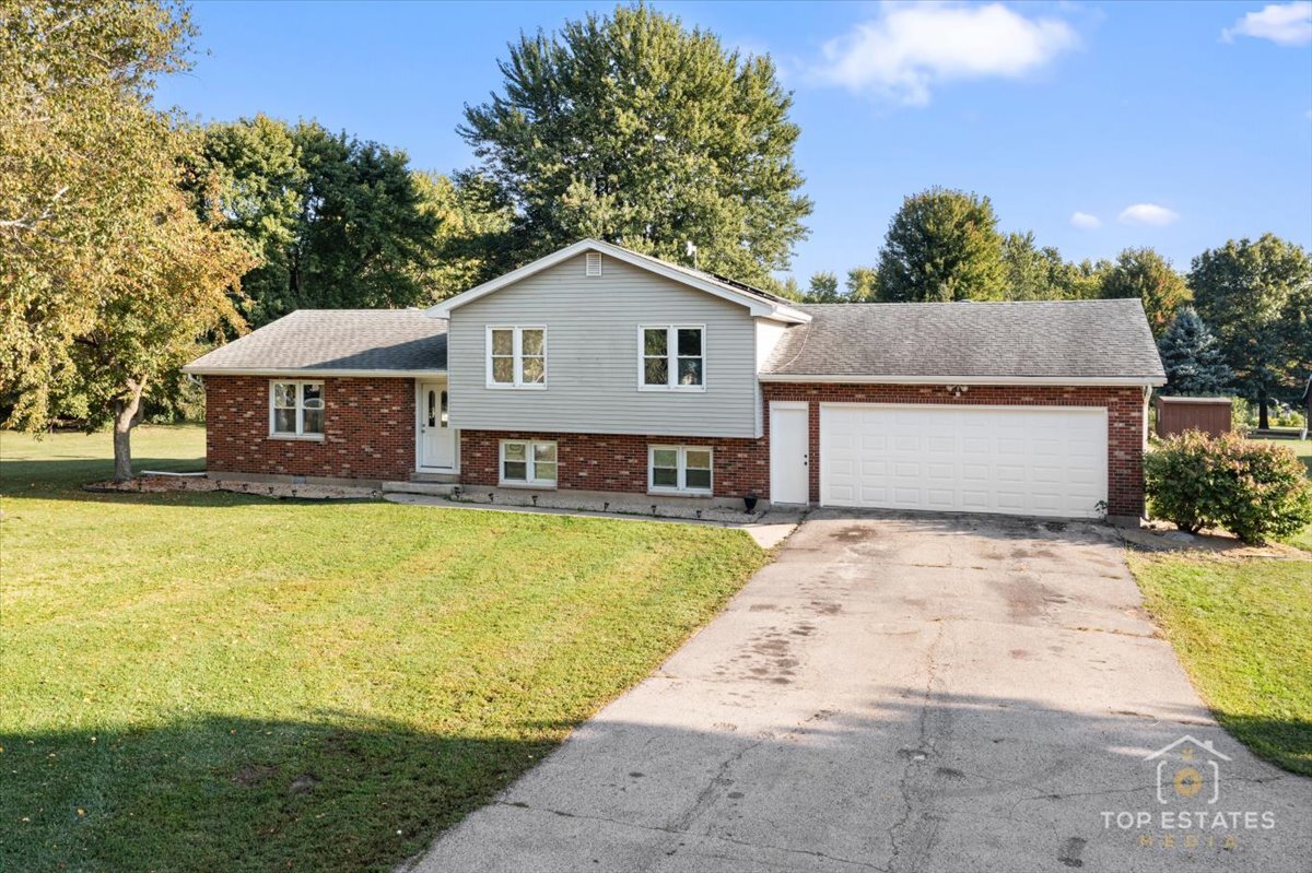 48W201 Keslinger Road, Maple Park, IL 60151