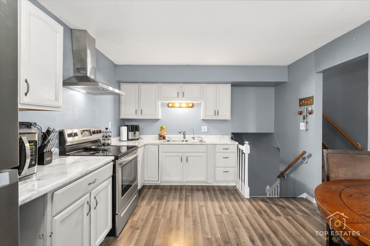 48W201 Keslinger Road, Maple Park, IL 60151