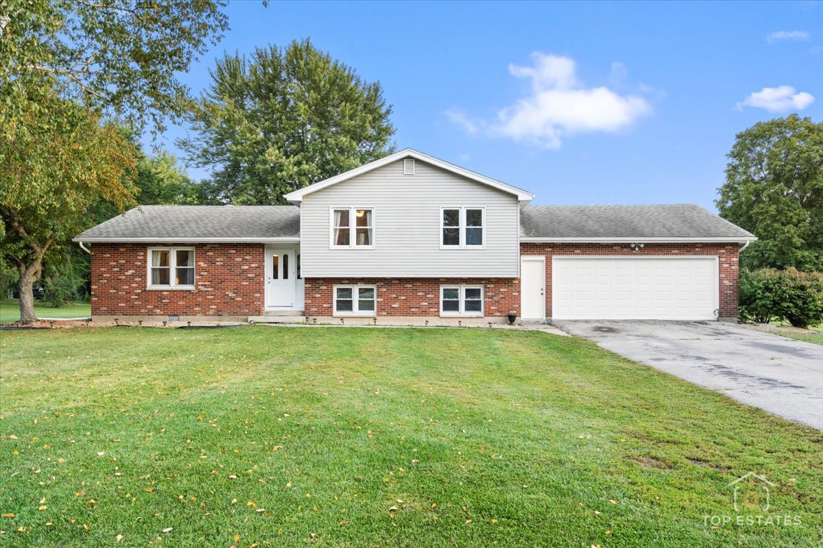 48W201 Keslinger Road, Maple Park, IL 60151