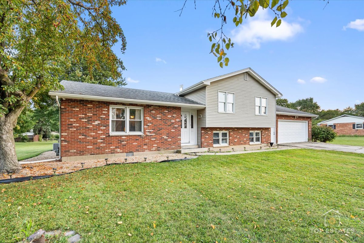 48W201 Keslinger Road, Maple Park, IL 60151
