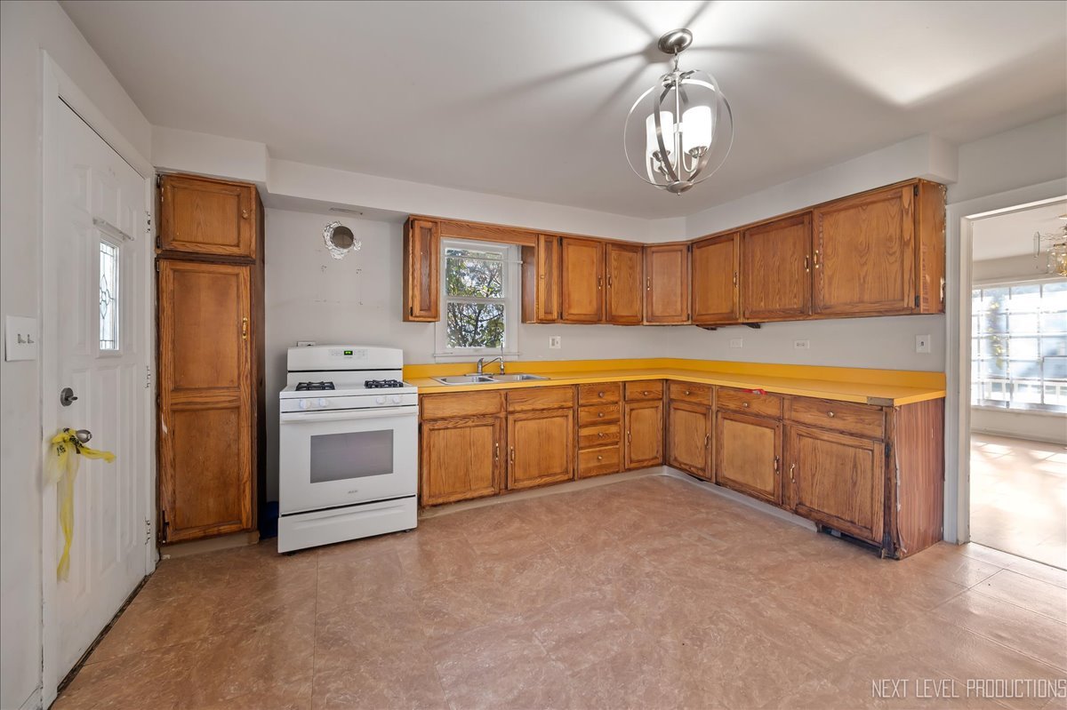 253 Church Street, West Chicago, IL 60185