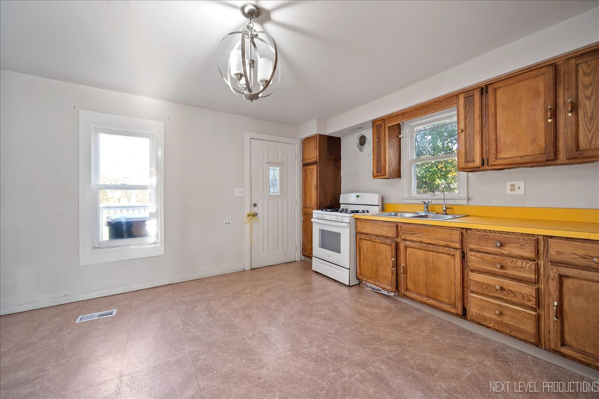 253 Church Street, West Chicago, IL 60185