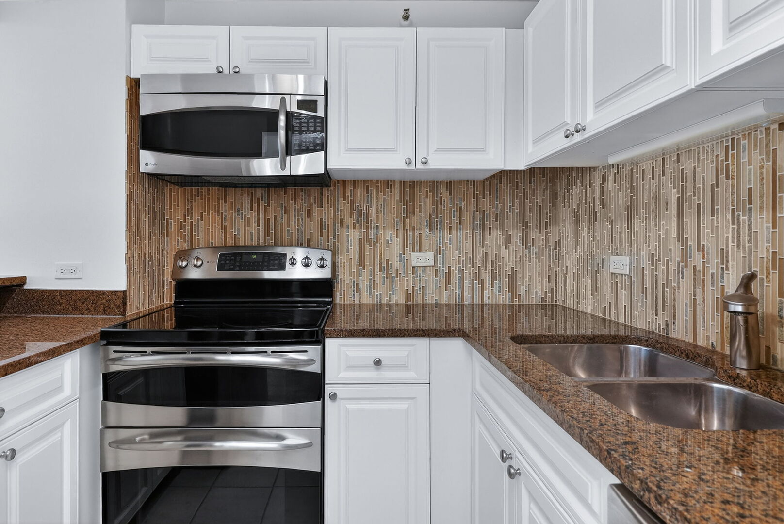 3660 N LAKE SHORE Drive #1603, Chicago, IL 60613