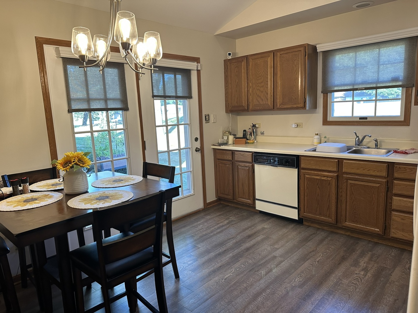 8533 Sandalwood Drive, Darien, IL 60561