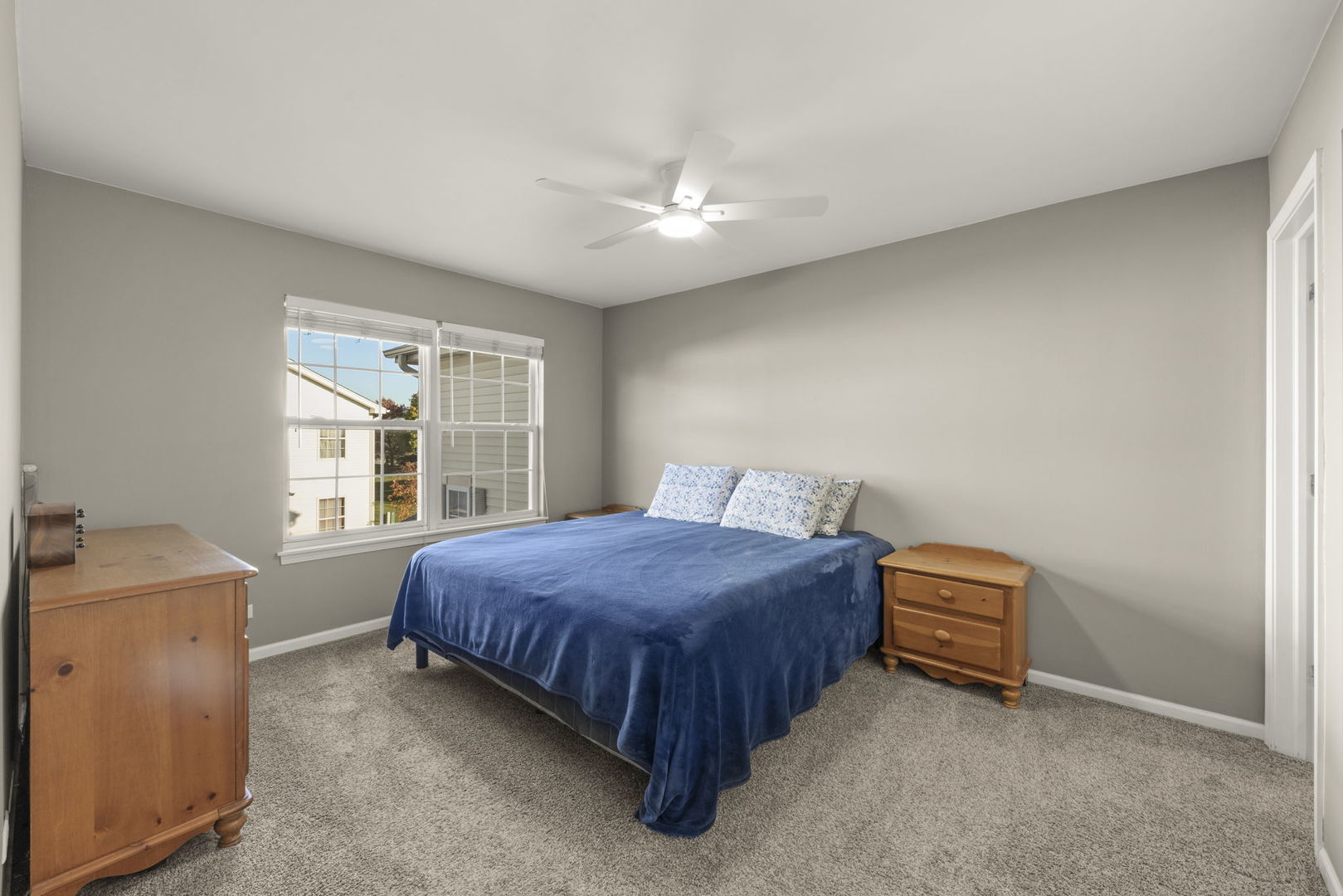 2513 Dickens Drive #2513, Aurora, IL 60503