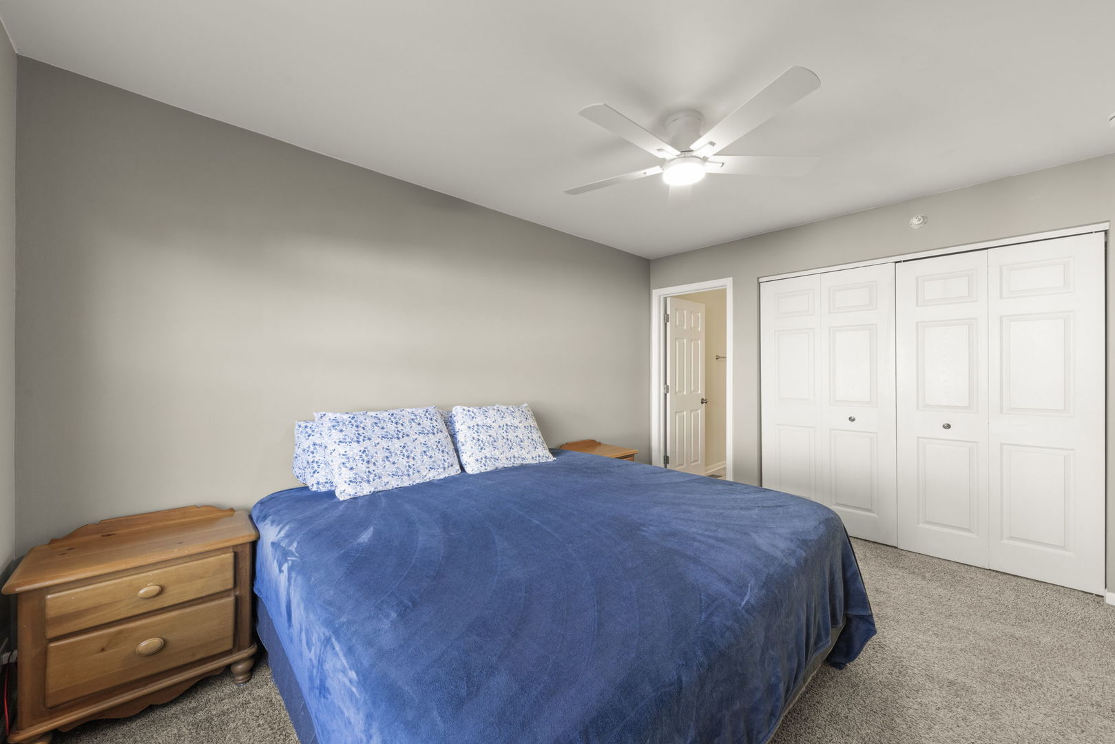 2513 Dickens Drive #2513, Aurora, IL 60503