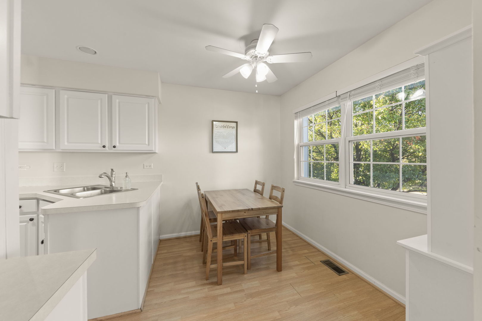 2513 Dickens Drive #2513, Aurora, IL 60503