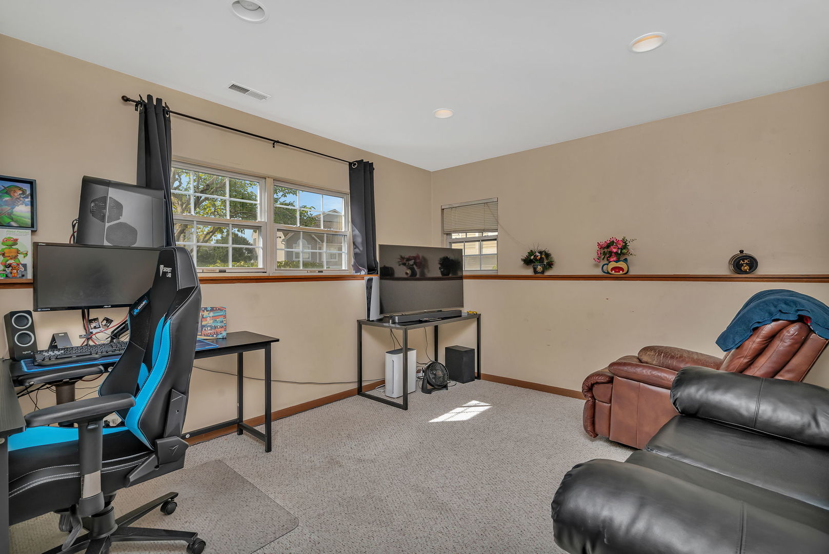 2750 shelly Lane, Aurora, IL 60504