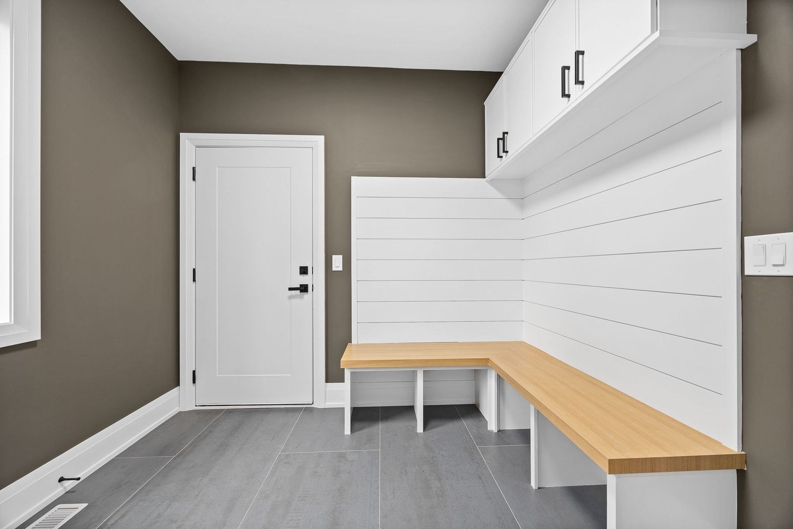 8743 Austin Avenue, Oak Lawn, IL 60453