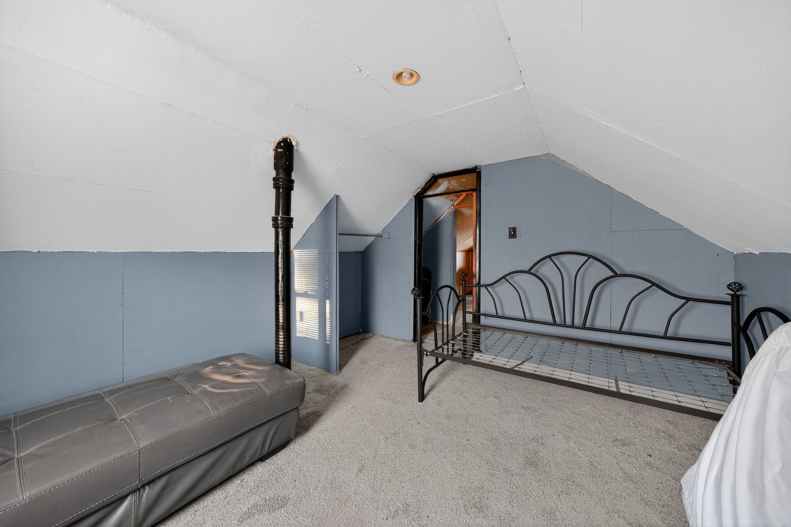 10026 S Carpenter Street, Chicago, IL 60643