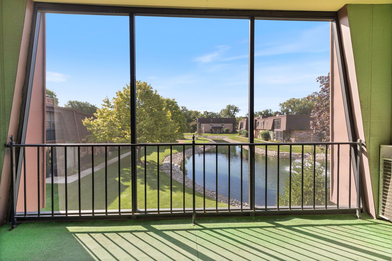 11134 Northwest Road #2C, Palos Hills, IL 60465