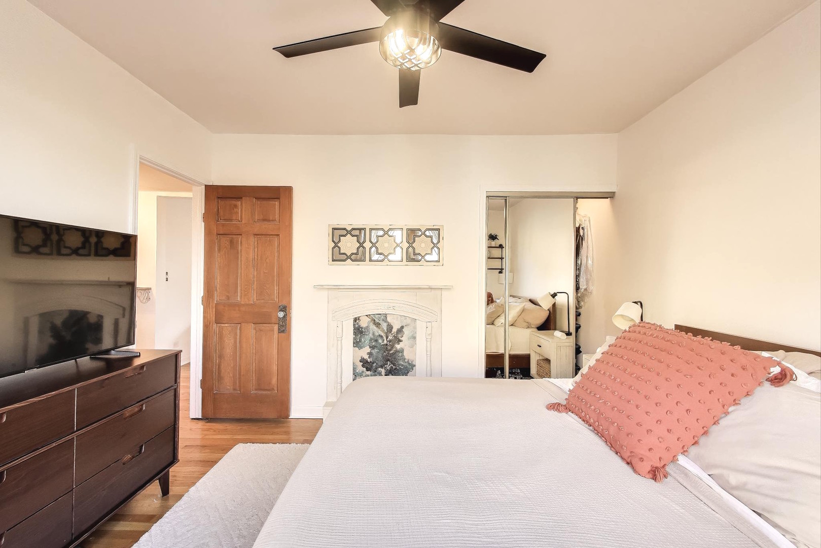 75 E Harris Avenue #3E, La Grange, IL 60525