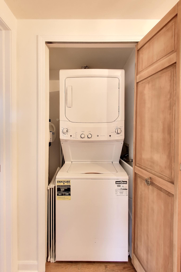 75 E Harris Avenue #3E, La Grange, IL 60525