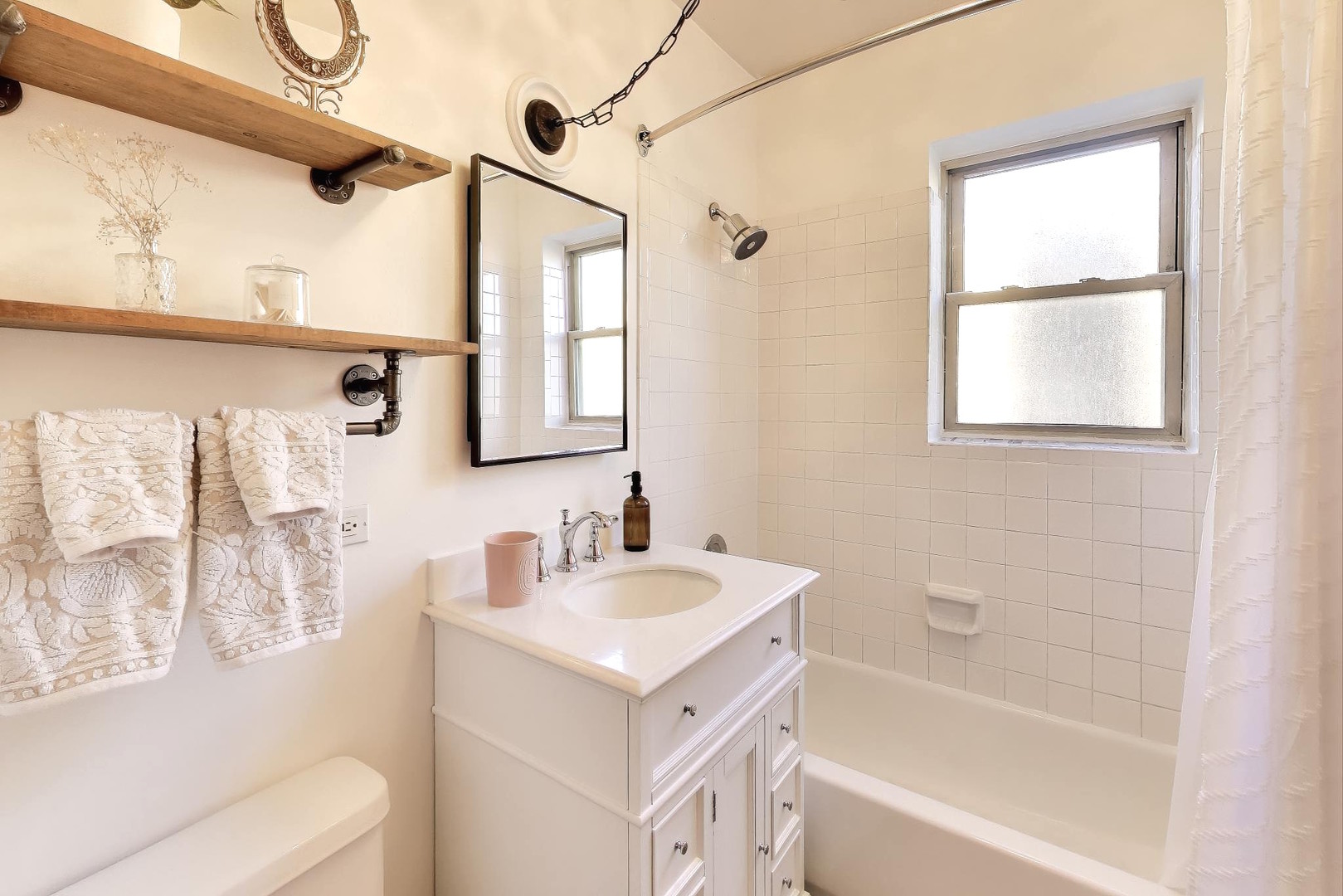 75 E Harris Avenue #3E, La Grange, IL 60525