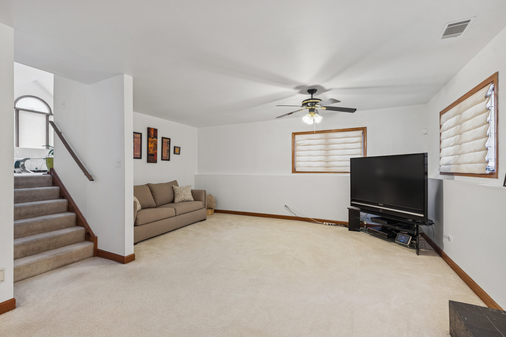 16113 Lake Villa Avenue, Tinley Park, IL 60477