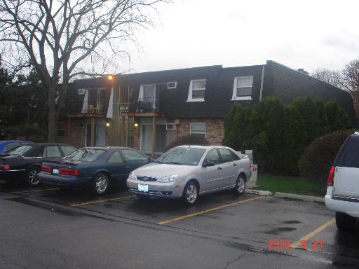 10086 S 84TH Terrace #303, Palos Hills, IL 60465