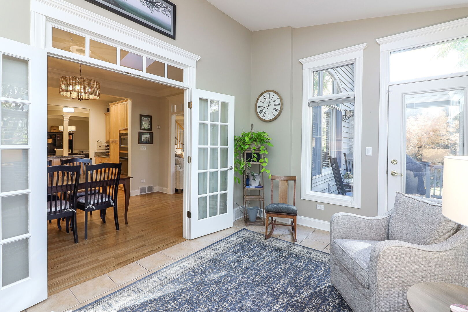 921 Oak Crest Lane, St. Charles, IL 60175