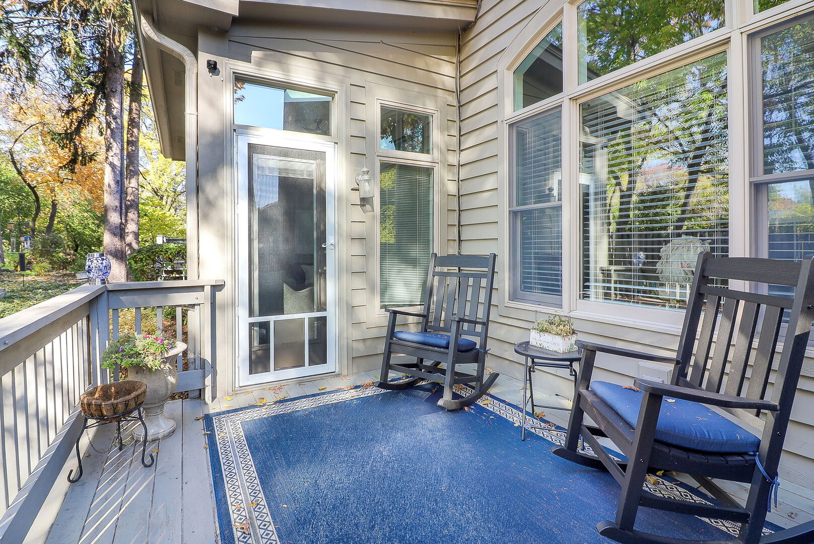 921 Oak Crest Lane, St. Charles, IL 60175