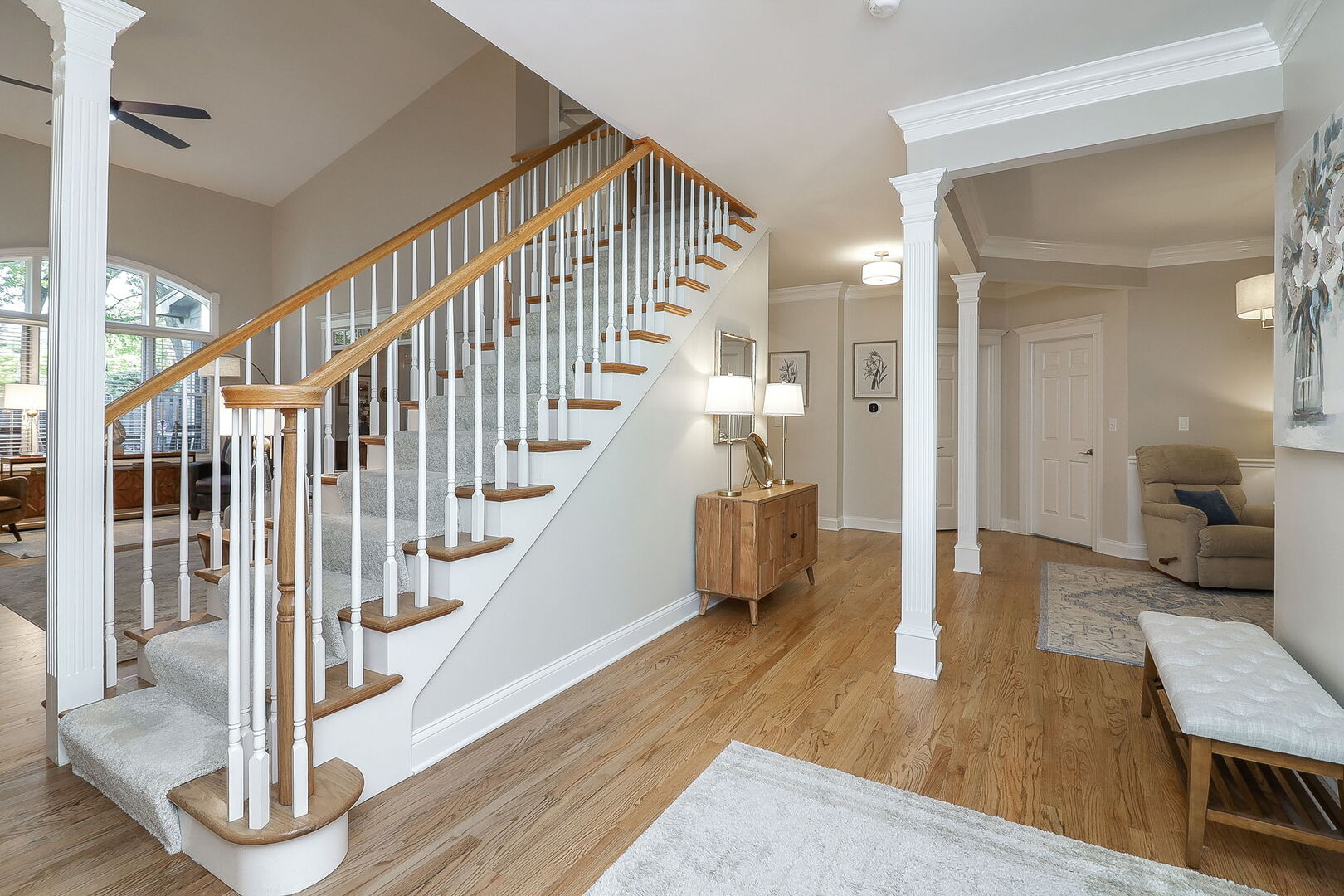 921 Oak Crest Lane, St. Charles, IL 60175