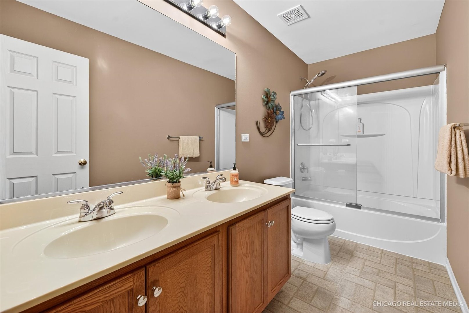 410 Brookhaven Trail, Pingree Grove, IL 60140