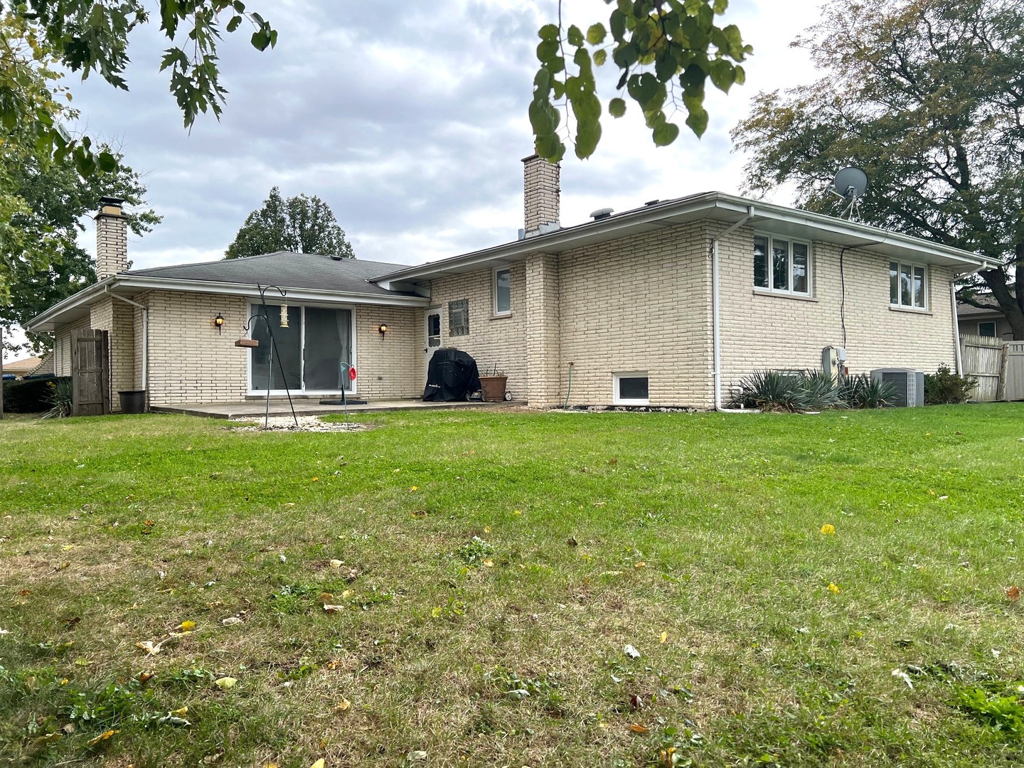 6220 W 129th Place, Palos Heights, IL 60463