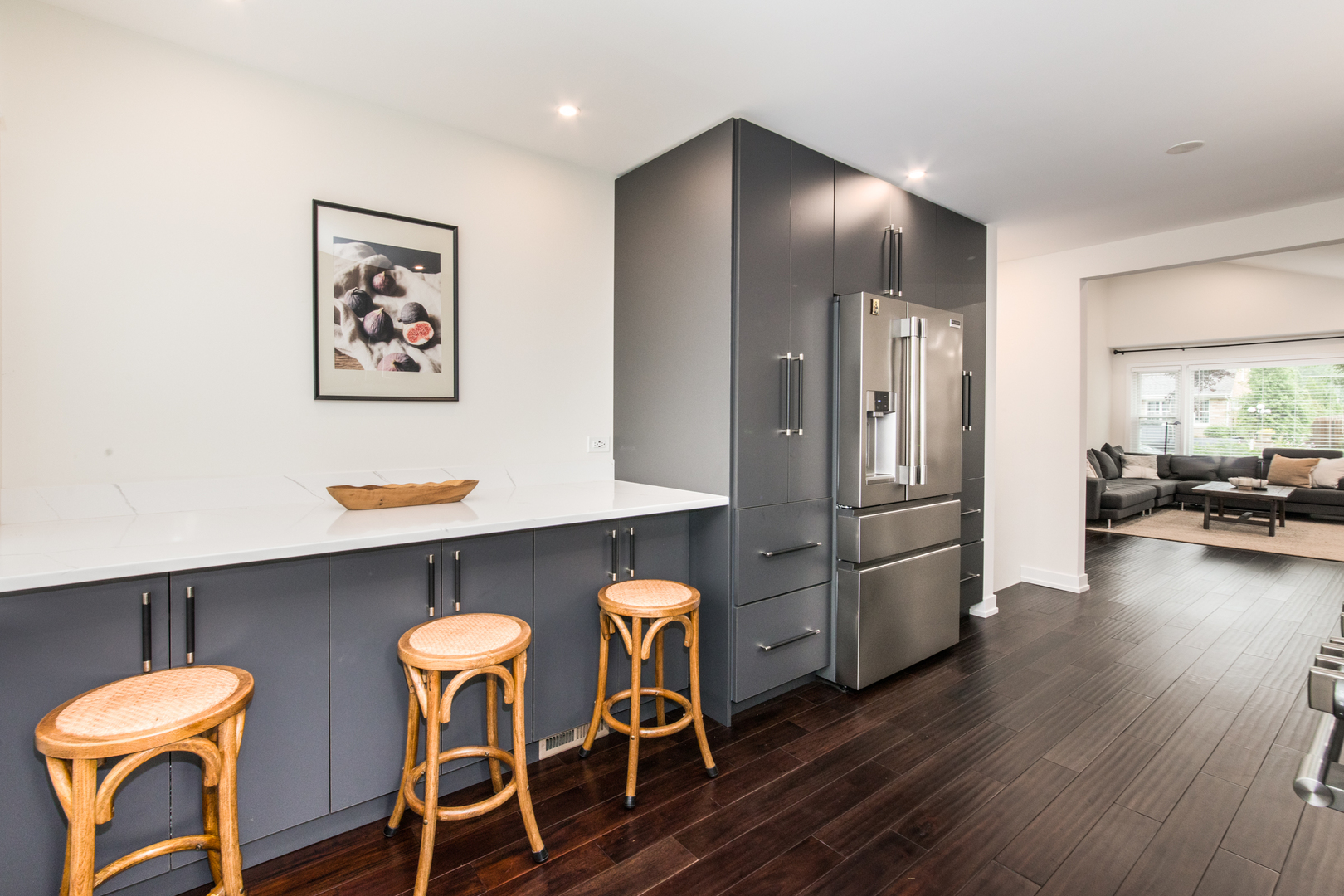 900 ROWE Avenue, Park Ridge, IL 60068