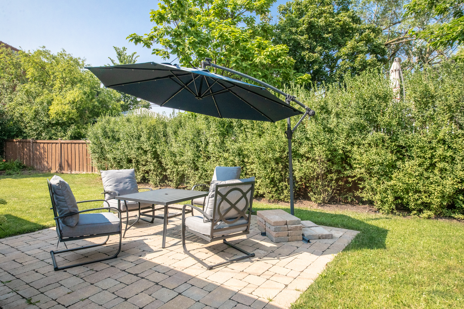 900 ROWE Avenue, Park Ridge, IL 60068