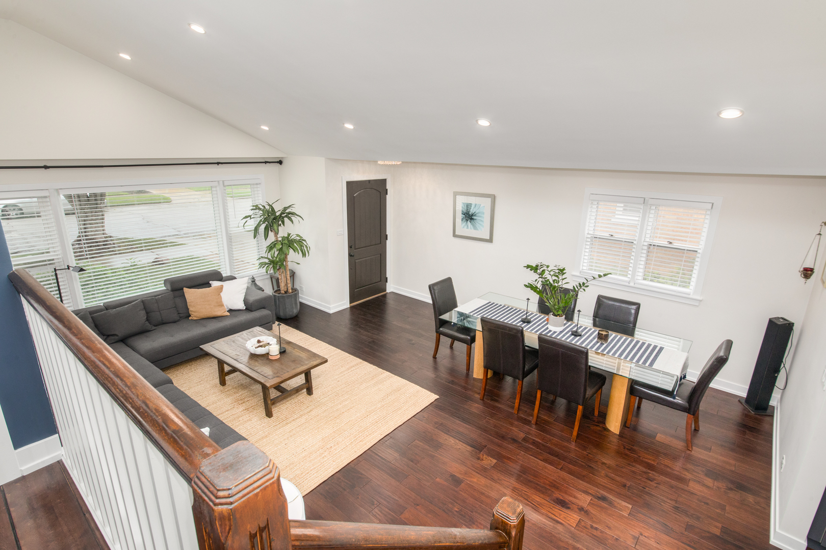 900 ROWE Avenue, Park Ridge, IL 60068