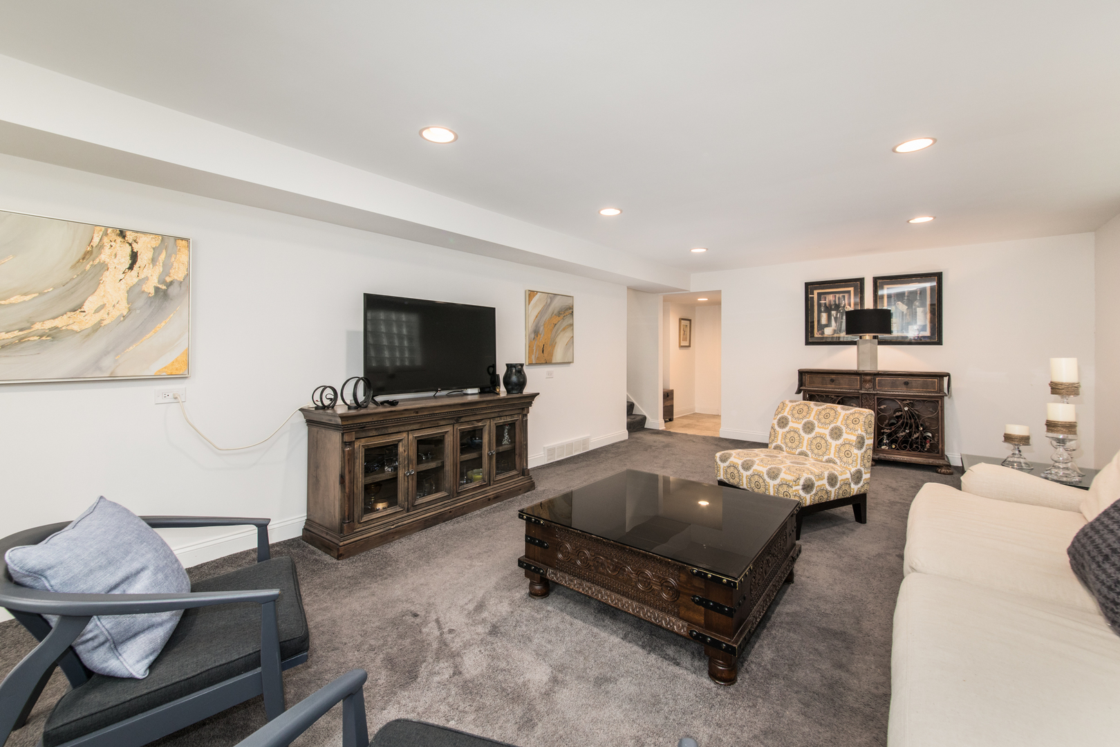 900 ROWE Avenue, Park Ridge, IL 60068