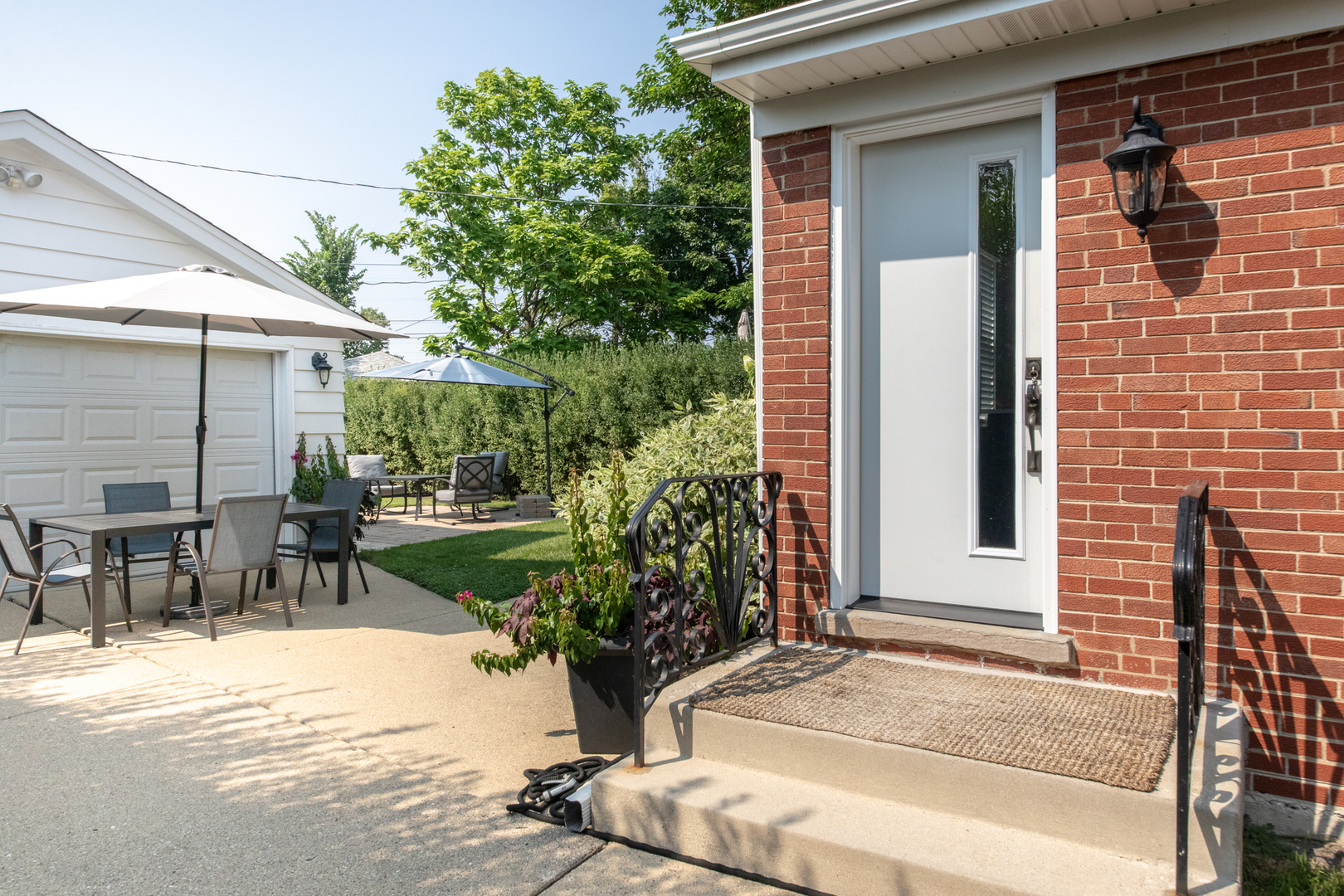 900 ROWE Avenue, Park Ridge, IL 60068