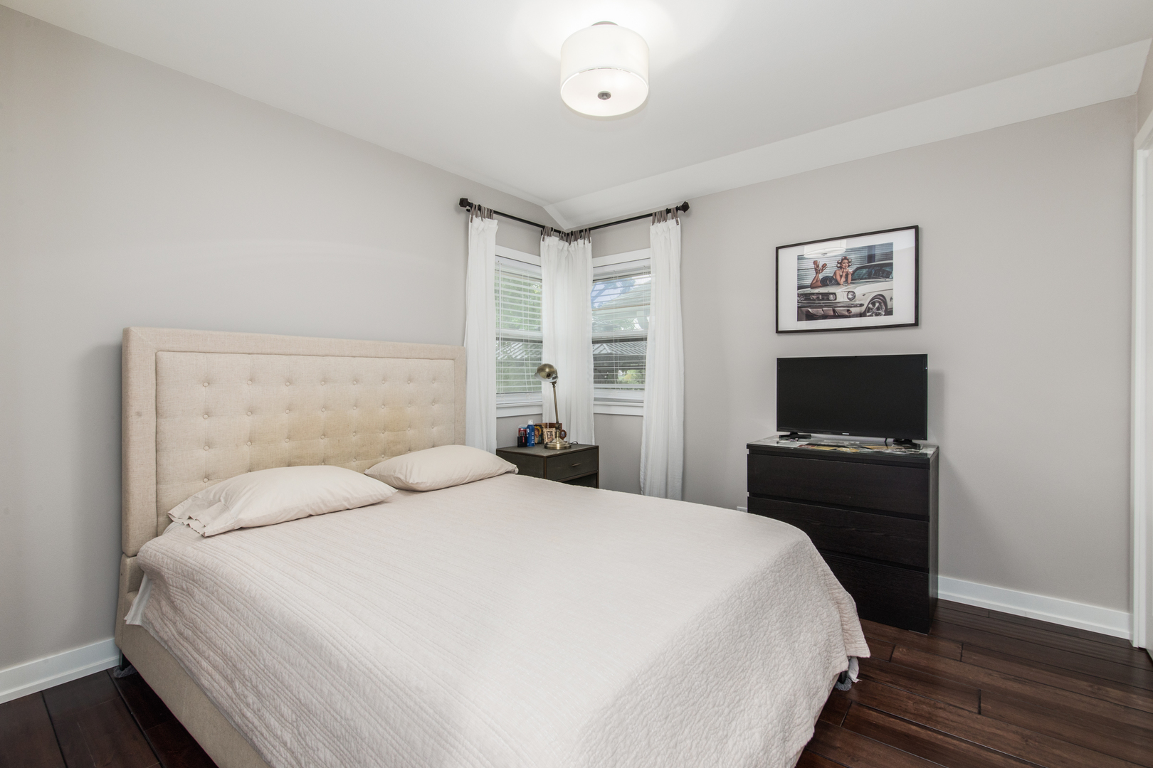 900 ROWE Avenue, Park Ridge, IL 60068