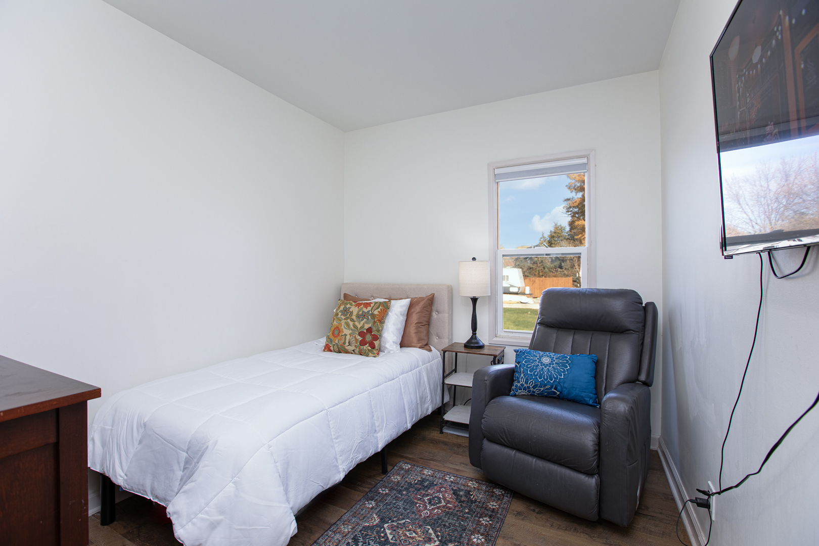 11 Bristol Ridge Road, Bristol, IL 60512