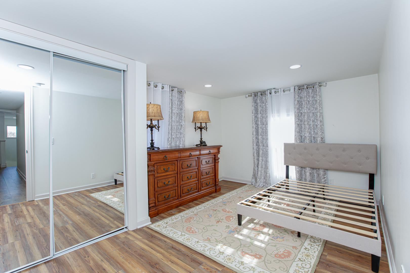 11 Bristol Ridge Road, Bristol, IL 60512