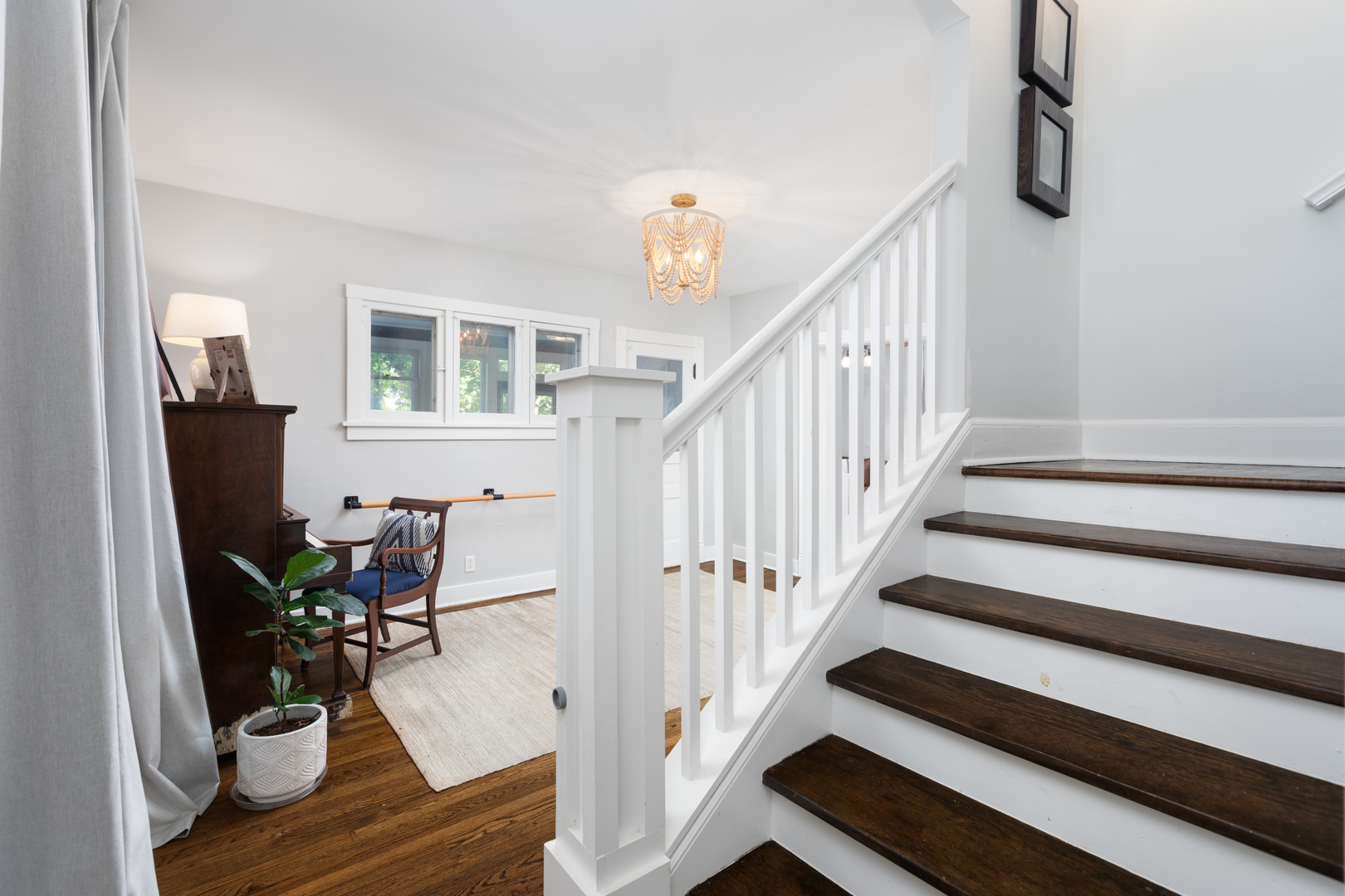 105 S Wright Street, Naperville, IL 60540