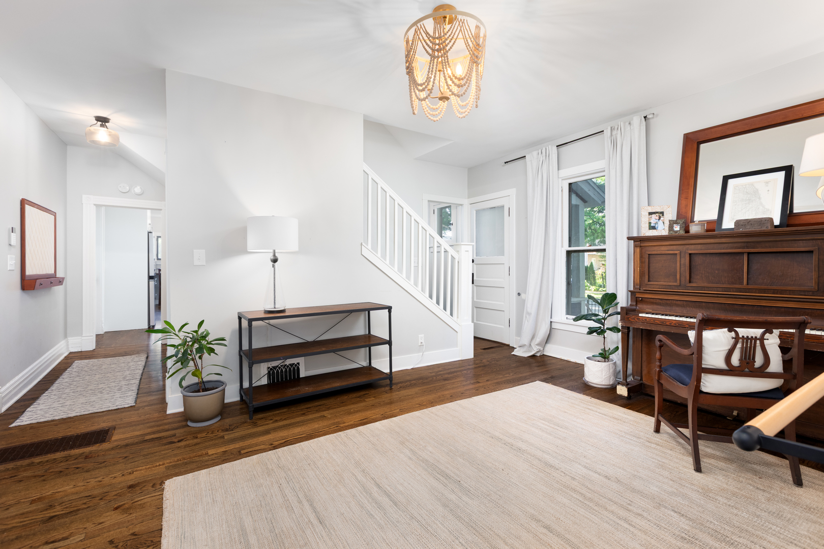 105 S Wright Street, Naperville, IL 60540