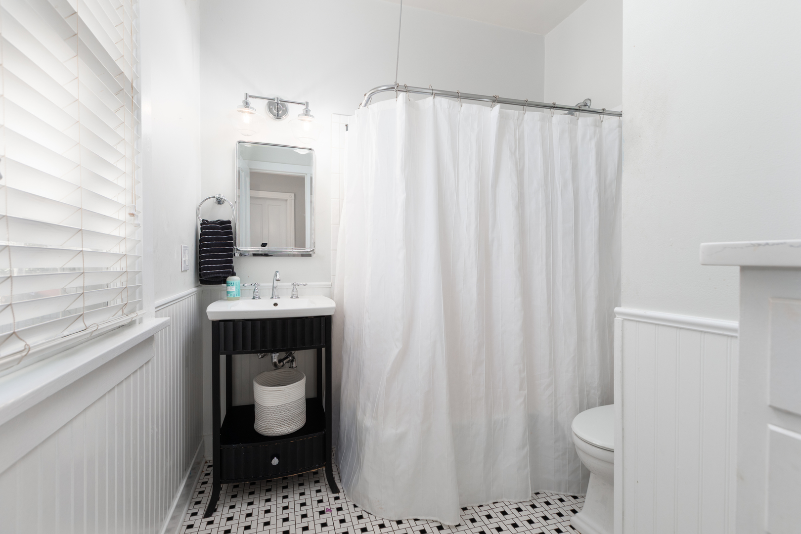 105 S Wright Street, Naperville, IL 60540