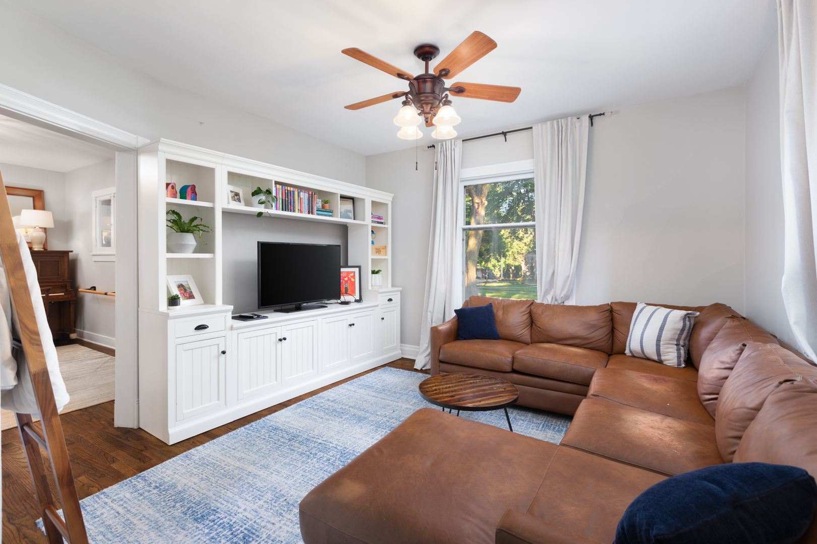 105 S Wright Street, Naperville, IL 60540